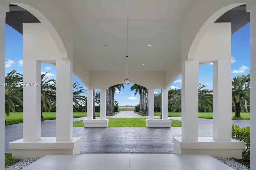En Venta: $8,990,000 (10 camas, 10 baños, 11860 Pies cuadrados)