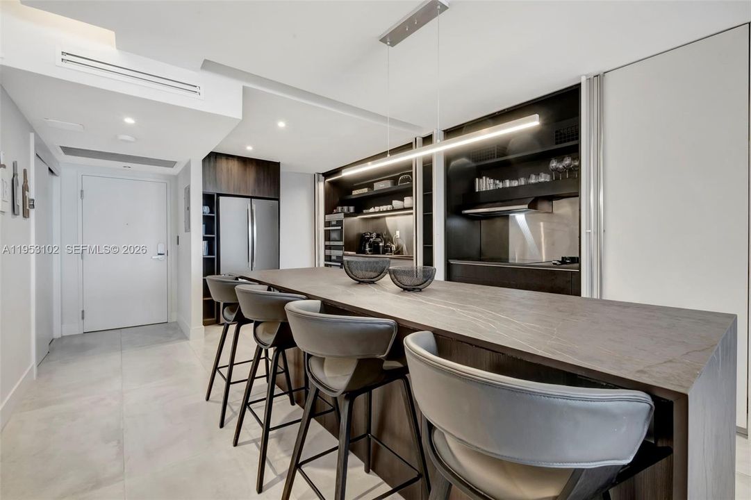 For Sale: $3,100,000 (2 beds, 2 baths, 1640 Square Feet)