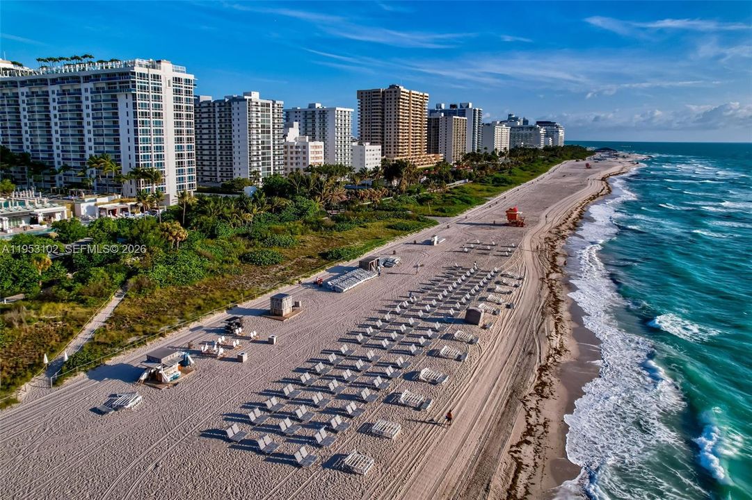 For Sale: $3,100,000 (2 beds, 2 baths, 1640 Square Feet)