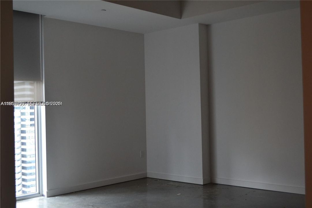For Sale: $340,000 (1 beds, 1 baths, 526 Square Feet)