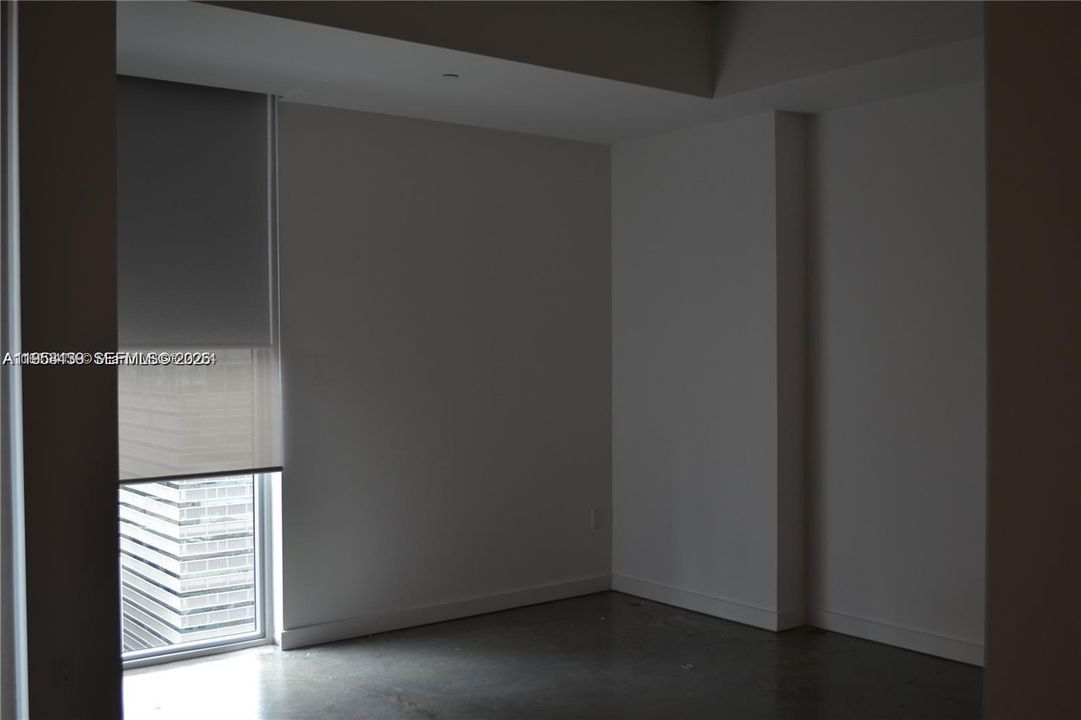 For Sale: $340,000 (1 beds, 1 baths, 526 Square Feet)