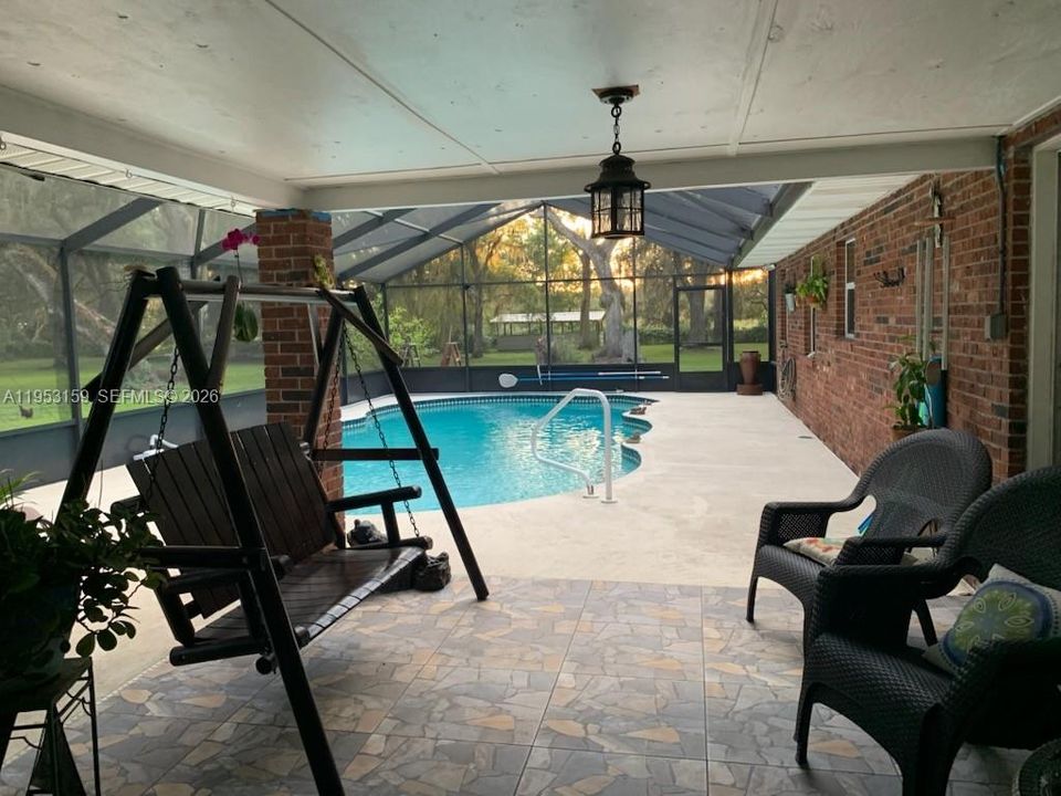 For Sale: $575,000 (3 beds, 2 baths, 1890 Square Feet)