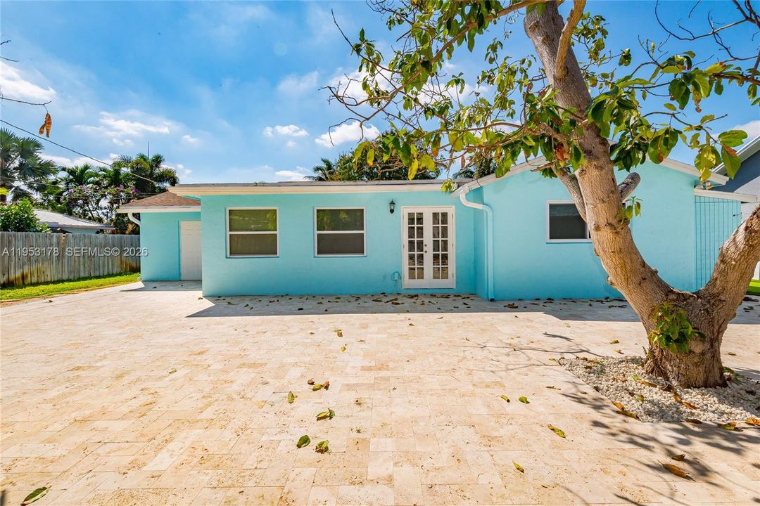 For Rent: $4,000 (3 beds, 2 baths, 1435 Square Feet)