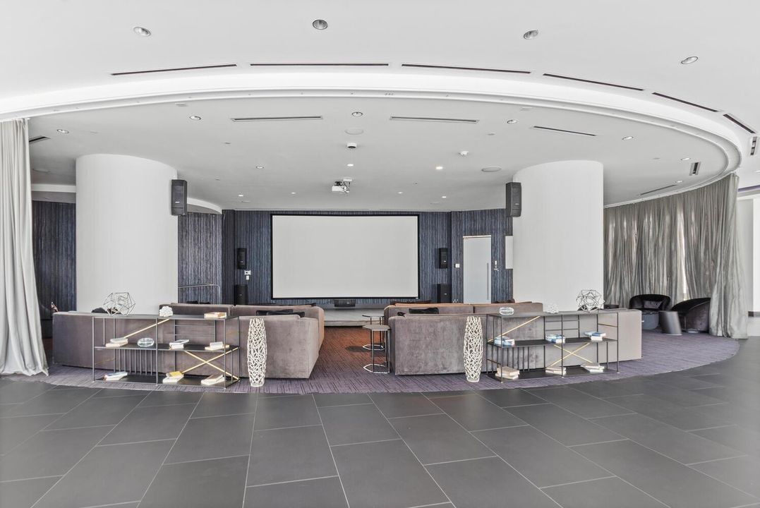 851 NE 1st Ave Apt 3512 Miami-large-031-