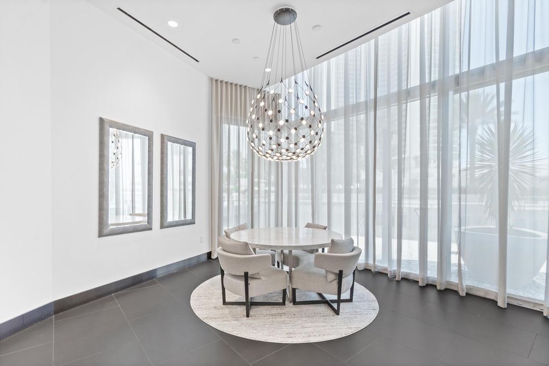 851 NE 1st Ave Apt 3512 Miami-large-029-