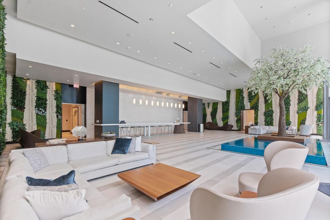 851 NE 1st Ave Apt 3512 Miami-large-004-