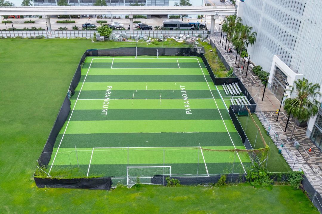 851 NE 1st Ave Apt 3512 Miami-large-036-