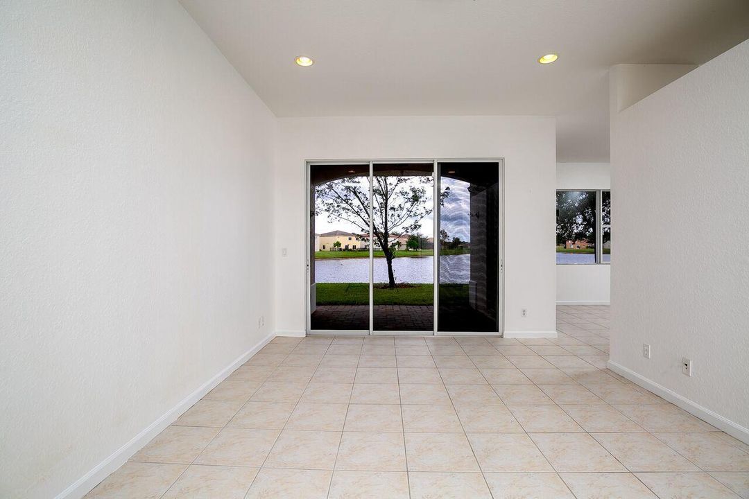 2887 cedar dunes livingroom-new