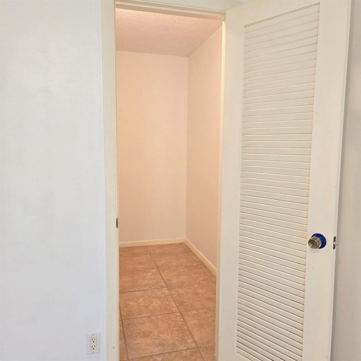 tilford - walk in closet