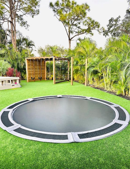 Recientemente alquilado: $11,000 (5 camas, 3 baños, 2571 Pies cuadrados)