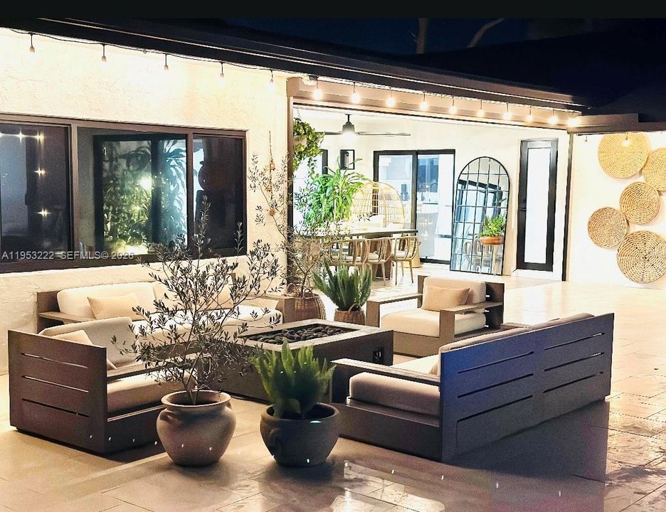 Recientemente alquilado: $11,000 (5 camas, 3 baños, 2571 Pies cuadrados)