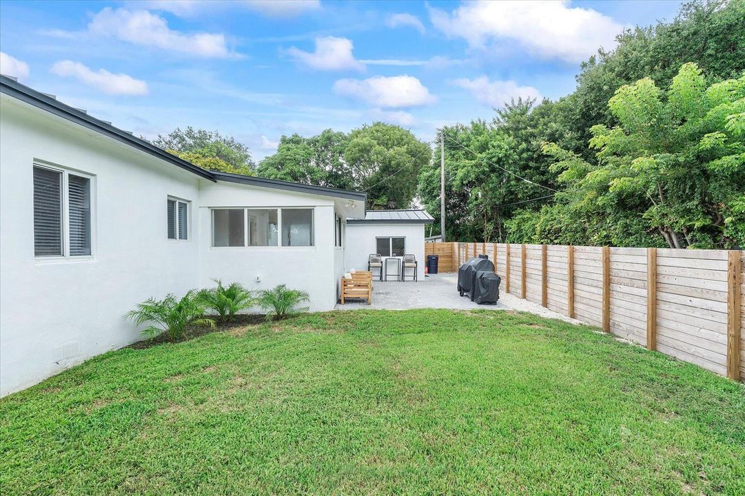 40-8801 N Miami Ave_040