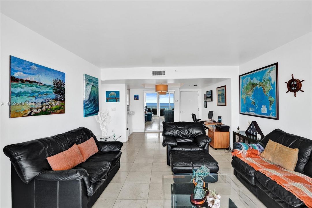 En Venta: $590,000 (1 camas, 1 baños, 746 Pies cuadrados)