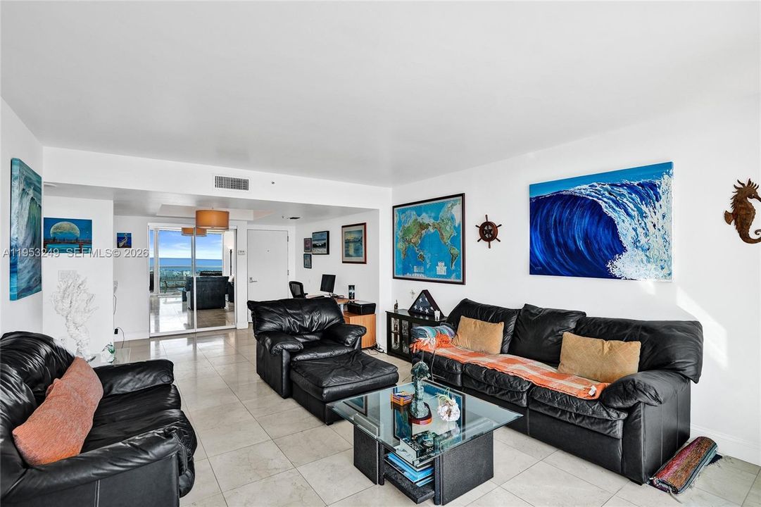 En Venta: $590,000 (1 camas, 1 baños, 746 Pies cuadrados)