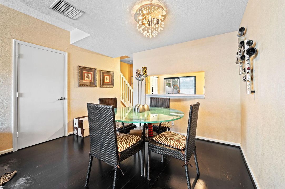 6-web-or-mls-5628-nw-99th-ln