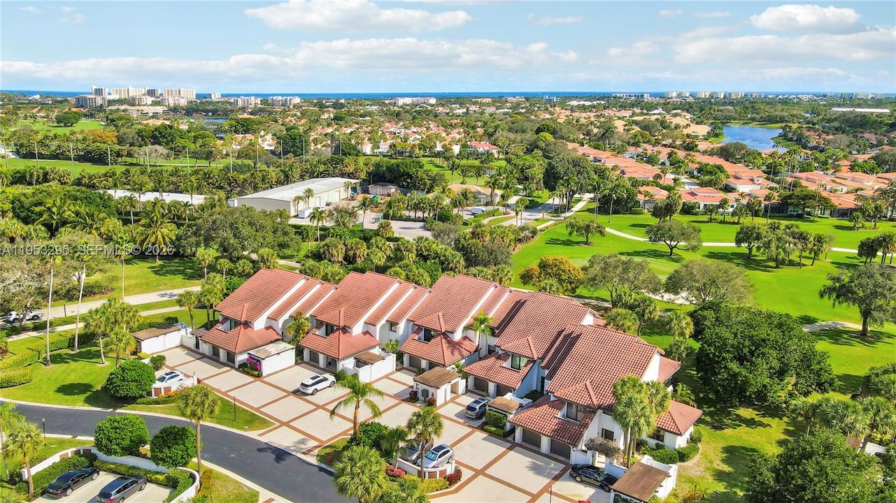 На продажу: $744,900 (3 спален, 2 ванн, 1796 Квадратных фут)