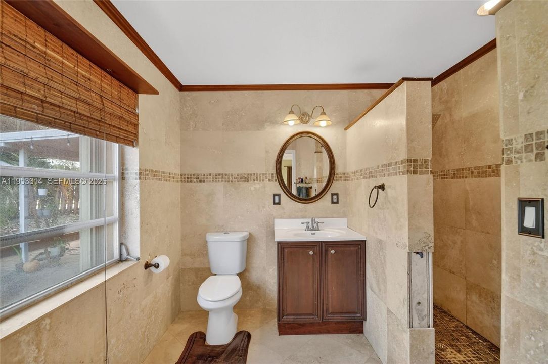 En Venta: $575,000 (4 camas, 3 baños, 2084 Pies cuadrados)