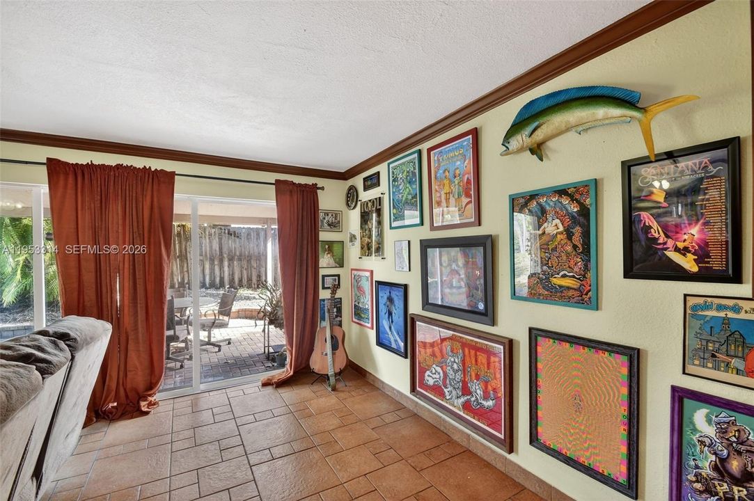 En Venta: $575,000 (4 camas, 3 baños, 2084 Pies cuadrados)