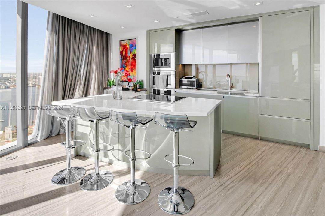 En Venta: $3,395,000 (2 camas, 2 baños, 1709 Pies cuadrados)