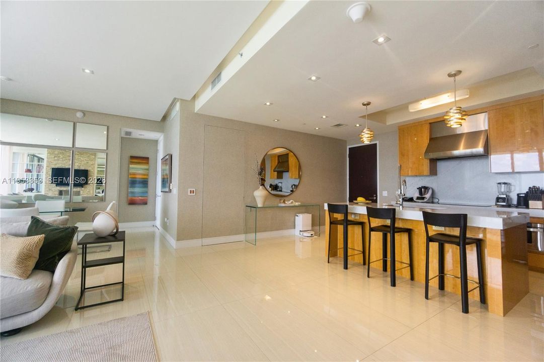 For Sale: $3,900,000 (2 beds, 2 baths, 1599 Square Feet)