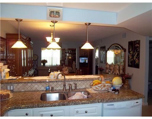 Kitchen & Living room
