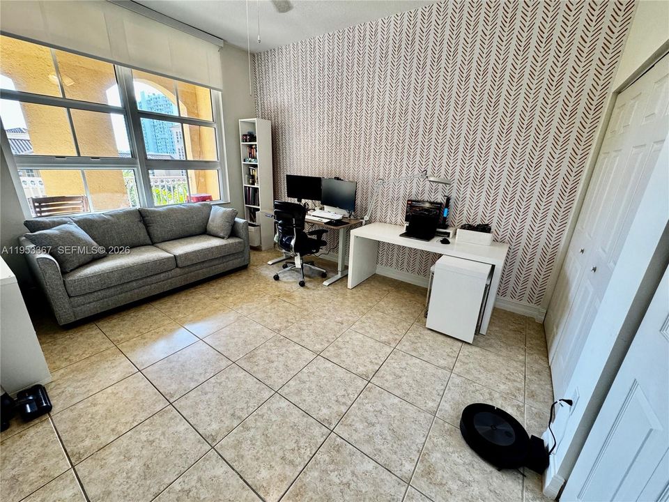 For Sale: $539,900 (2 beds, 2 baths, 1343 Square Feet)