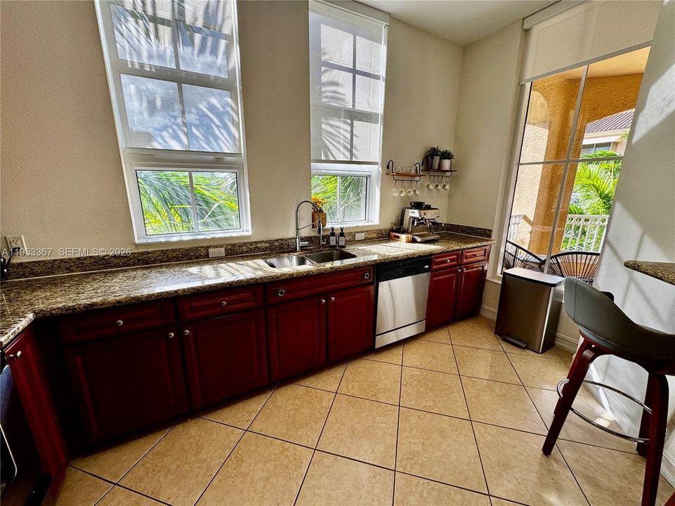 For Sale: $539,900 (2 beds, 2 baths, 1343 Square Feet)