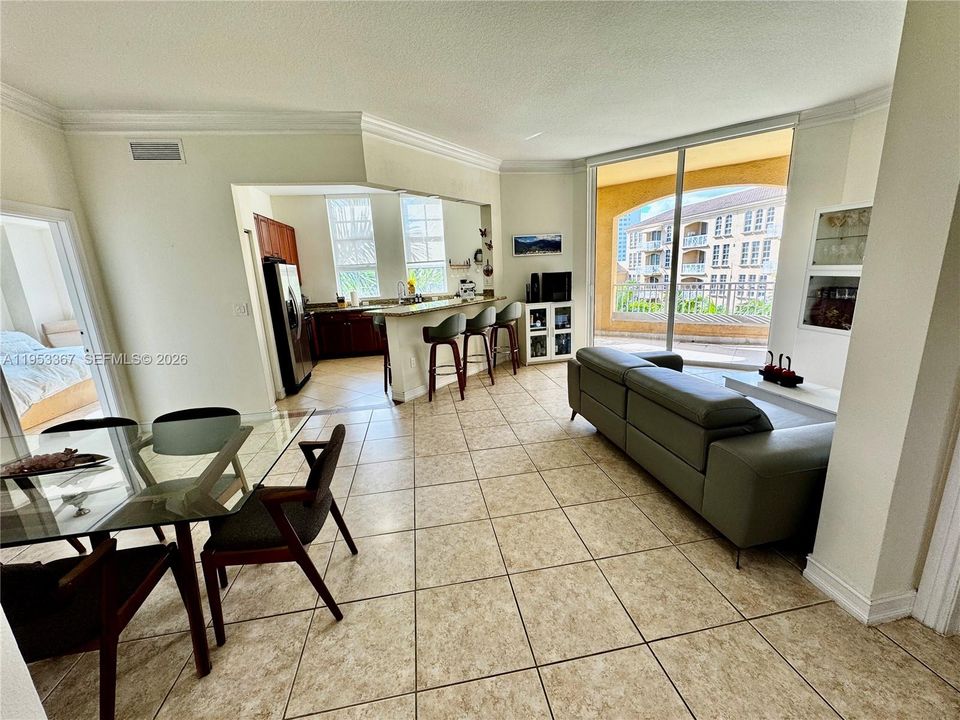 For Sale: $539,900 (2 beds, 2 baths, 1343 Square Feet)