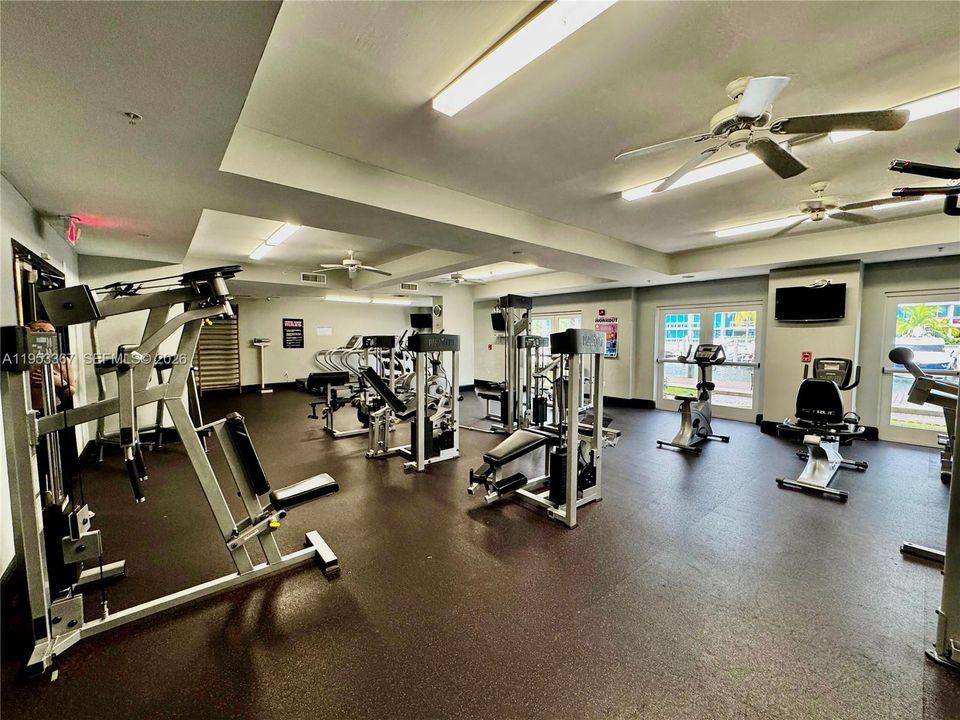 For Sale: $539,900 (2 beds, 2 baths, 1343 Square Feet)