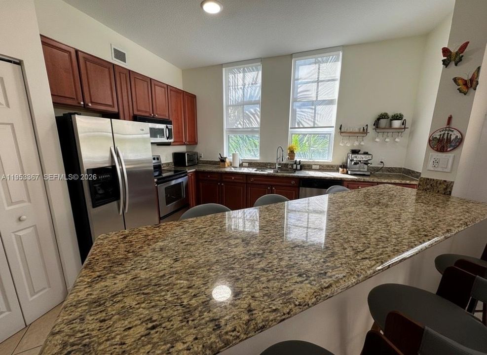 For Sale: $539,900 (2 beds, 2 baths, 1343 Square Feet)