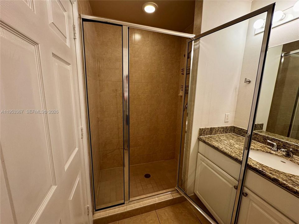 For Sale: $539,900 (2 beds, 2 baths, 1343 Square Feet)