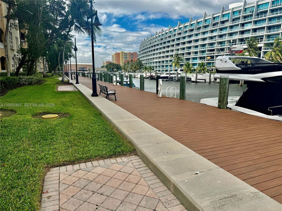 For Sale: $539,900 (2 beds, 2 baths, 1343 Square Feet)