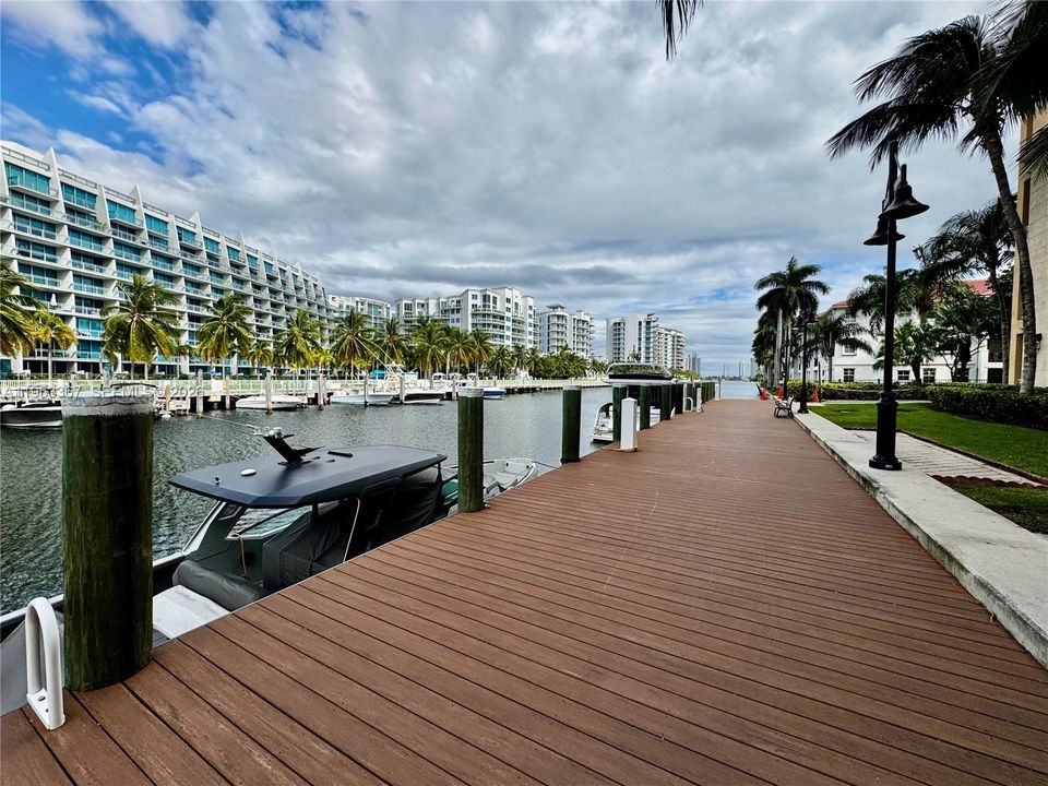 For Sale: $539,900 (2 beds, 2 baths, 1343 Square Feet)