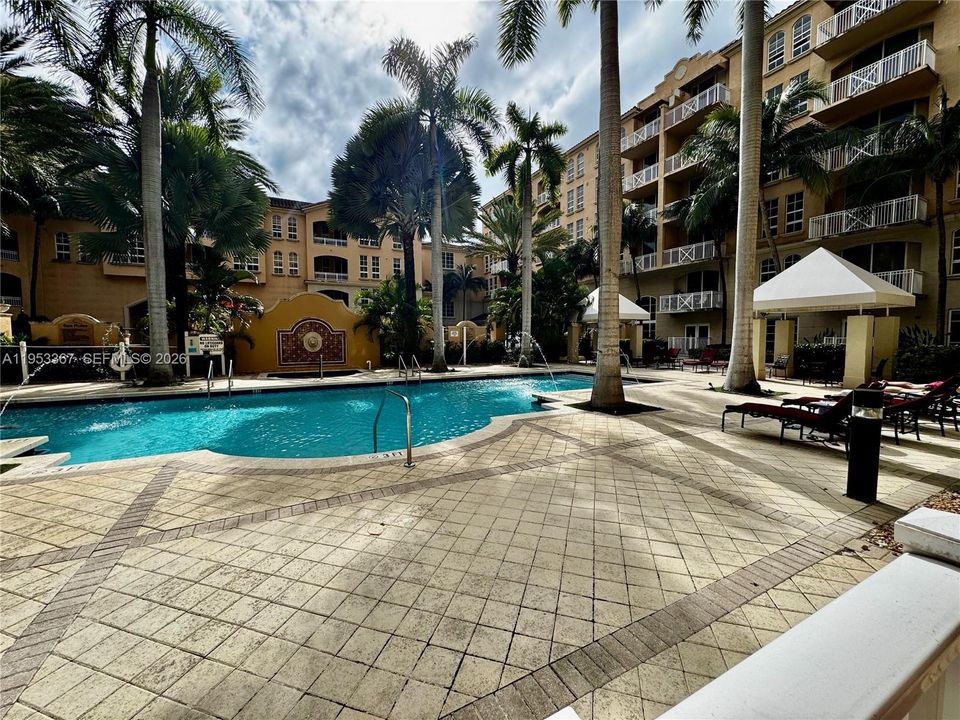For Sale: $539,900 (2 beds, 2 baths, 1343 Square Feet)