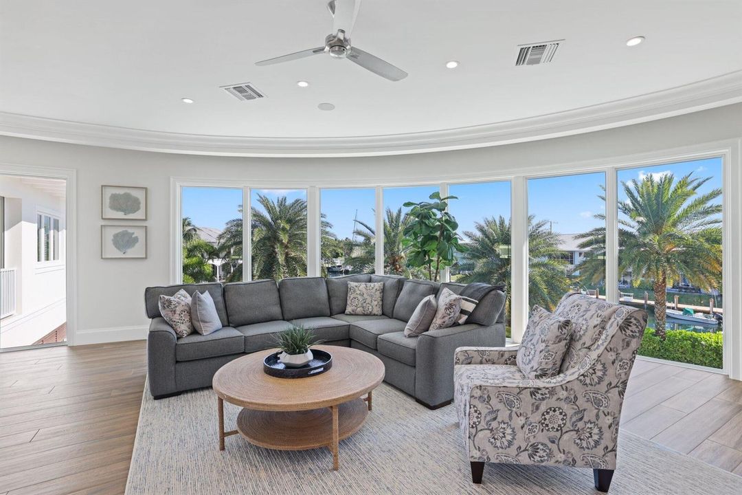 3700 Northeast 24th Ave - 55.jpg-SMALL