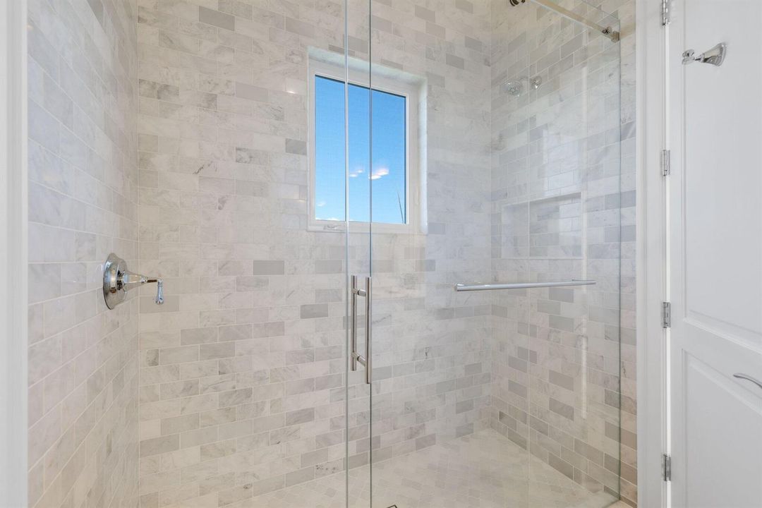 3700 Northeast 24th Ave - 70.jpg-SMALL