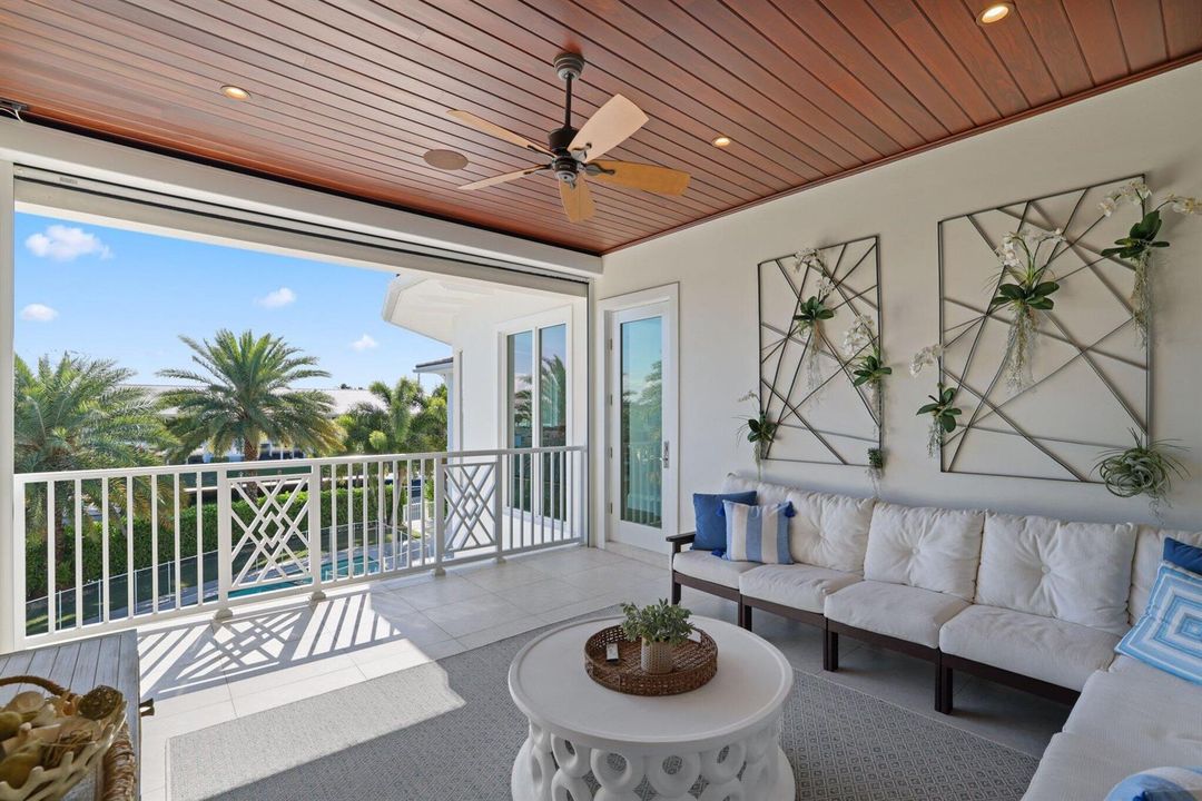 3700 Northeast 24th Ave - 58.jpg-SMALL