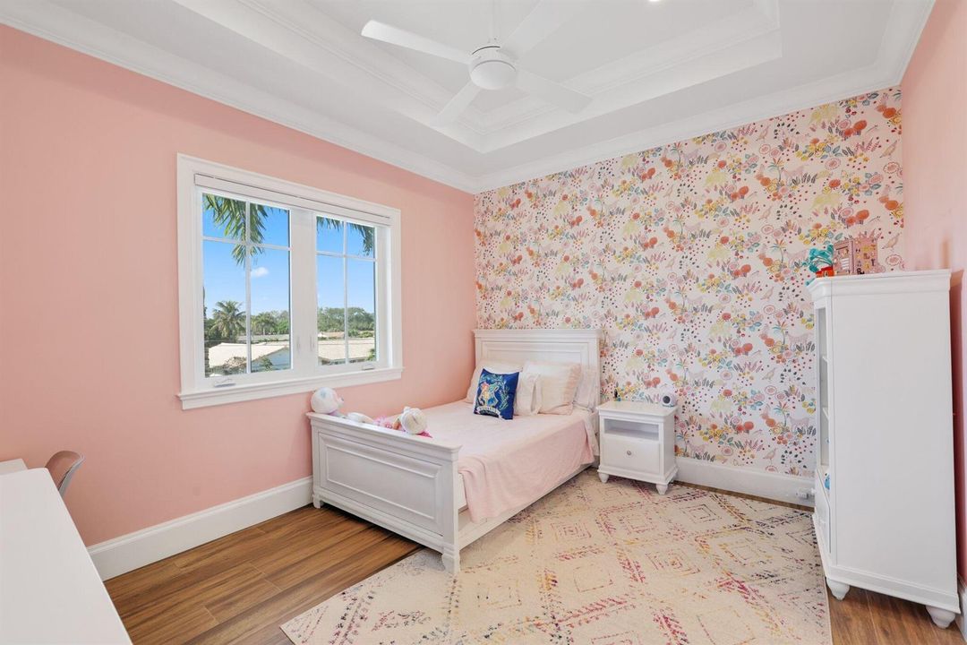 3700 Northeast 24th Ave - 65.jpg-SMALL