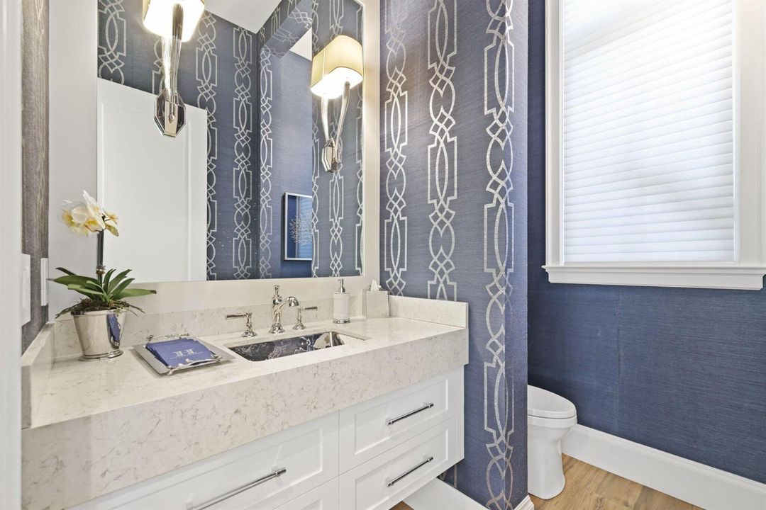 3700 Northeast 24th Ave - 19.jpg-SMALL