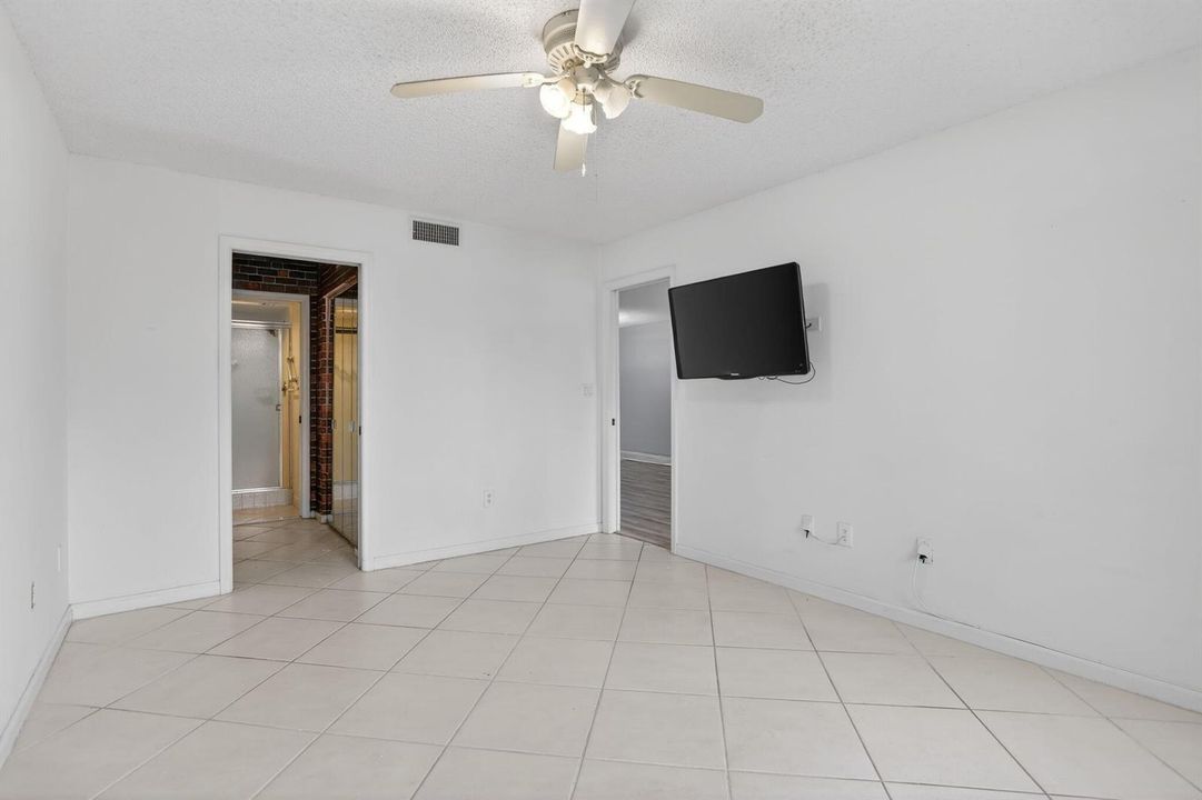 29-web-or-mls-10837-8815
