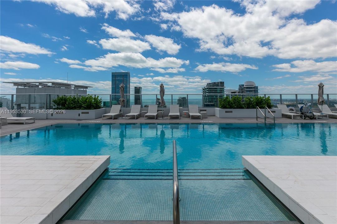 For Sale: $1,499,000 (3 beds, 3 baths, 1753 Square Feet)