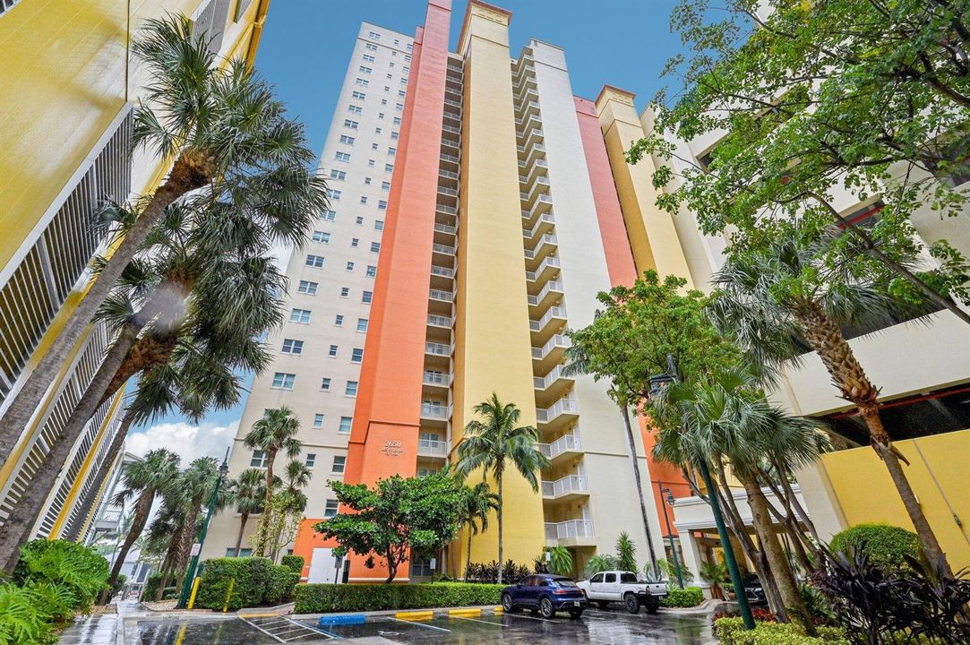 1-web-or-mls-Lake Shore Dr 1006-0406-001
