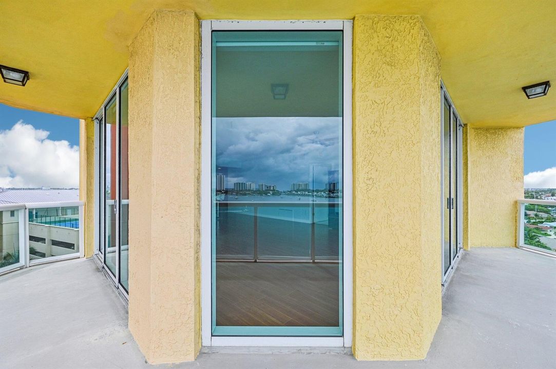 29-web-or-mls-Lake Shore Dr 1006-0406-02