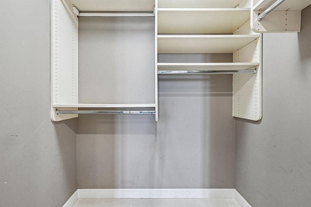 27-web-or-mls-Lake Shore Dr 1006-0406-02