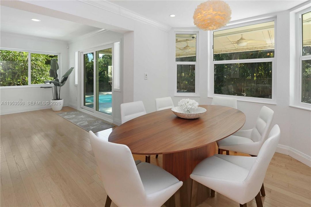Activo con contrato: $1,149,000 (3 camas, 3 baños, 1915 Pies cuadrados)