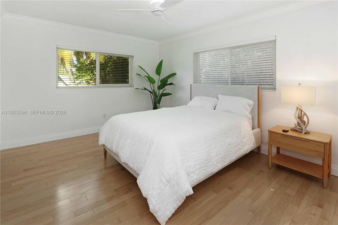 Activo con contrato: $1,149,000 (3 camas, 3 baños, 1915 Pies cuadrados)