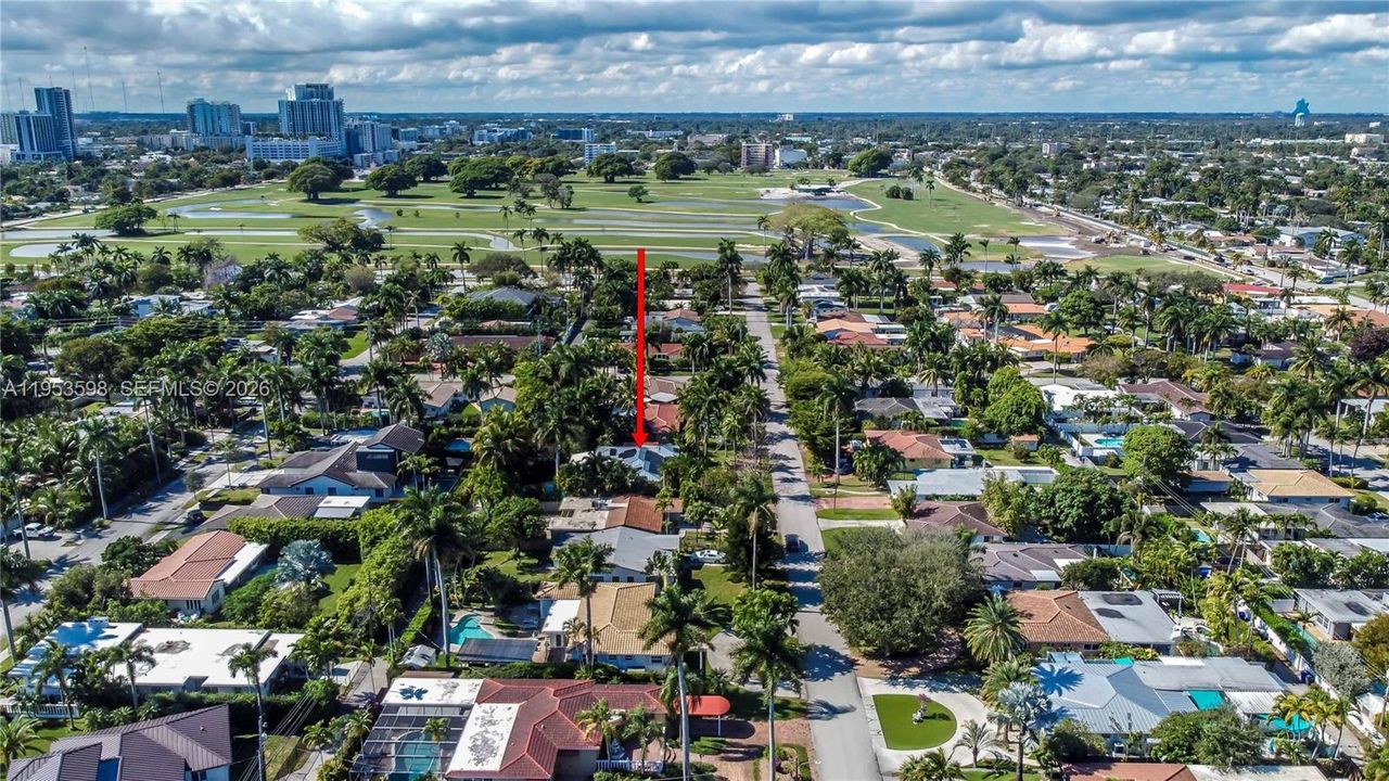 Activo con contrato: $1,149,000 (3 camas, 3 baños, 1915 Pies cuadrados)