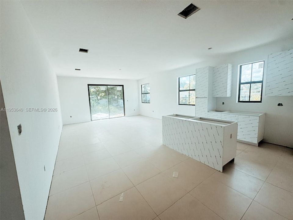 For Sale: $735,000 (4 beds, 3 baths, 1959 Square Feet)