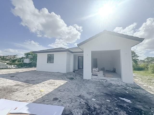 For Sale: $735,000 (4 beds, 3 baths, 1959 Square Feet)