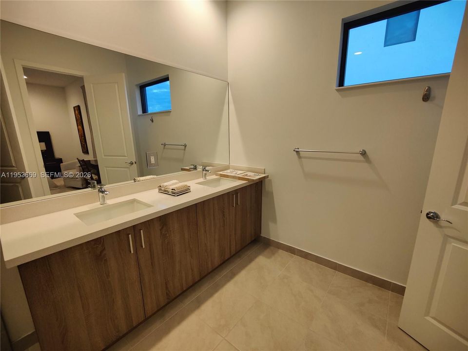 For Rent: $3,000 (4 beds, 2 baths, 0 Square Feet)